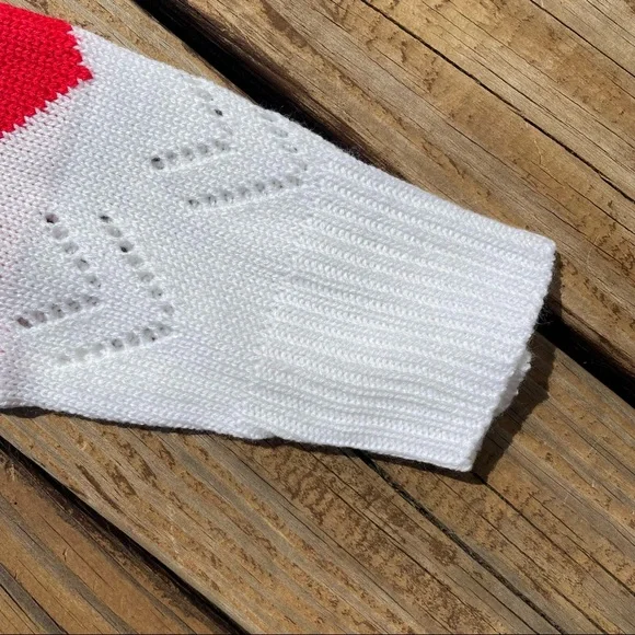 Valentine Heart Sweater Boutique White - Picture 6 of 9